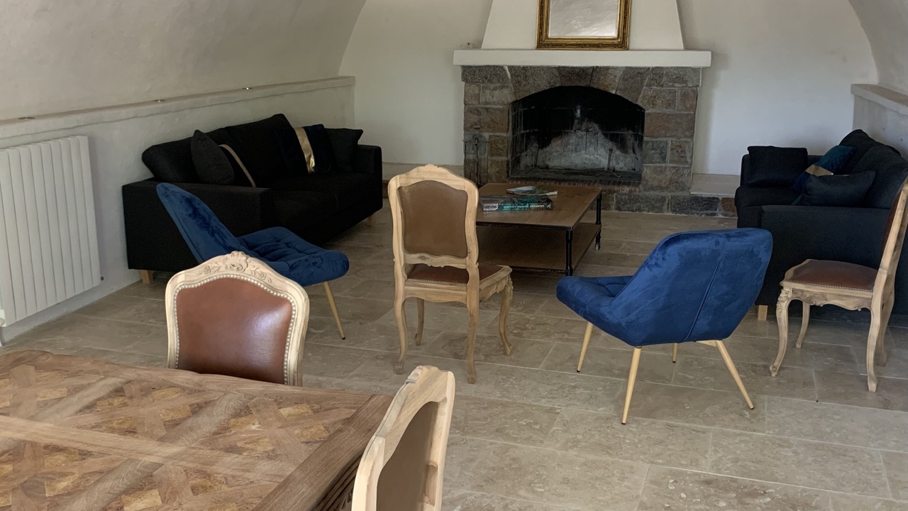 Photo of Livingroom in Jouques