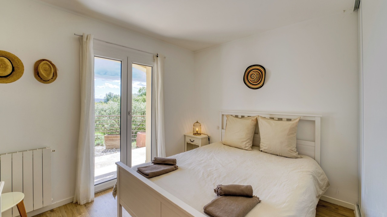 Photo of Bedroom in Lioux