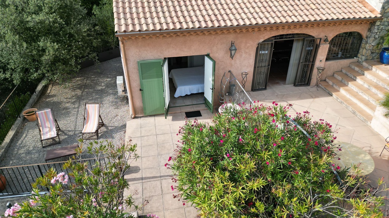 Photo of Outdoor in Callas