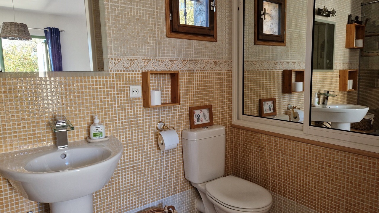 Photo of Bathroom in Callas