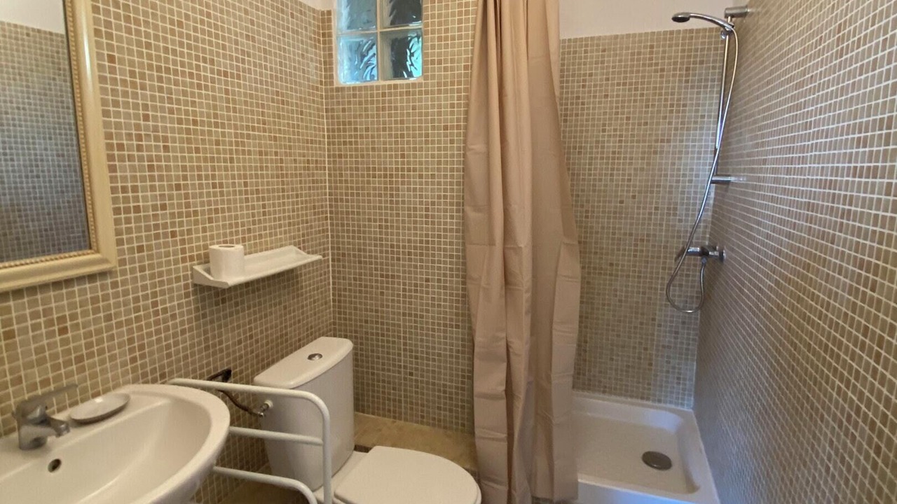 Photo of Bathroom in Montfrin