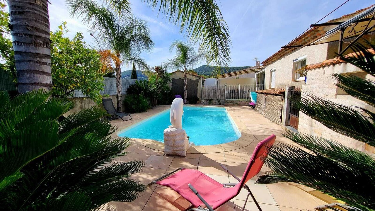 Photo of Outdoor in Sollies Pont