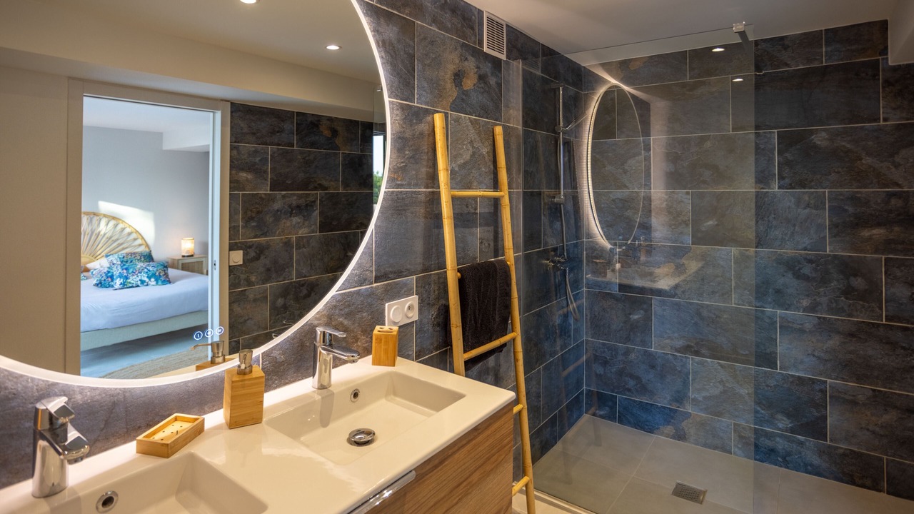 Photo of Bathroom in Ollioules
