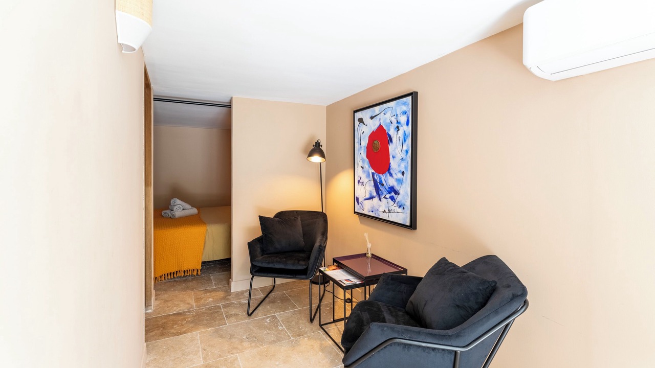 Photo of Livingroom in Apt