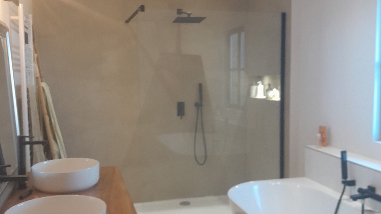 Photo of Bathroom in Manduel