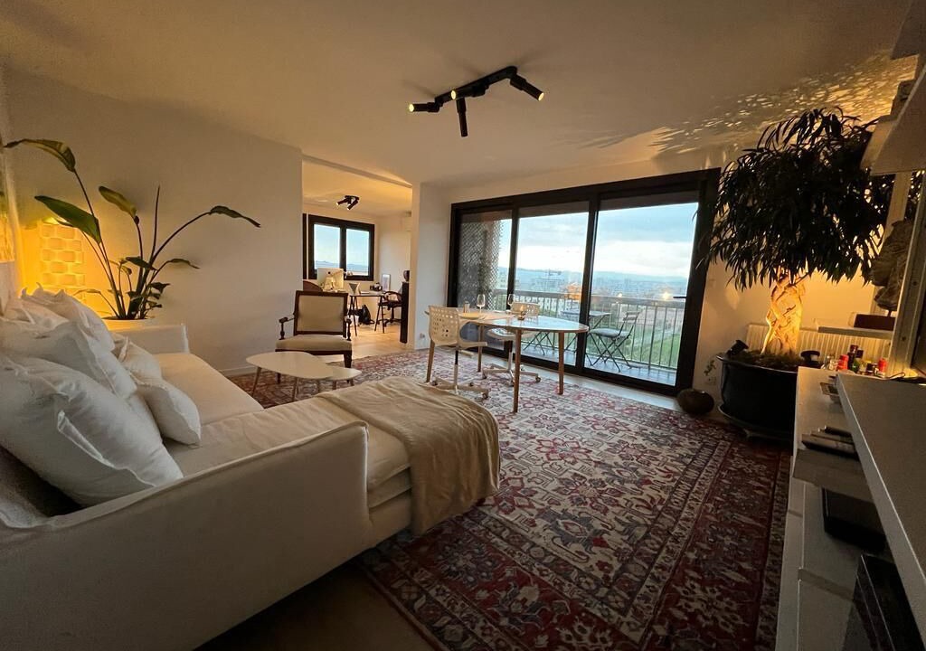 Photo of Livingroom in La Pointe Rouge