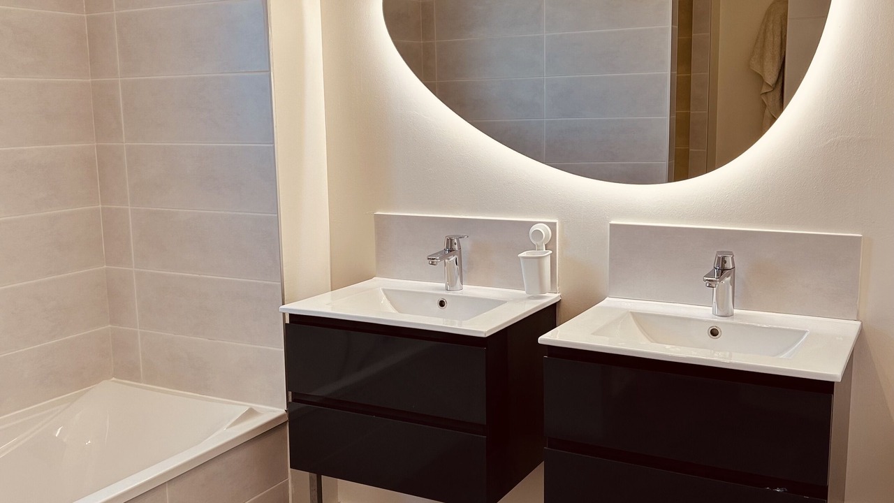 Photo of Bathroom in Molleges