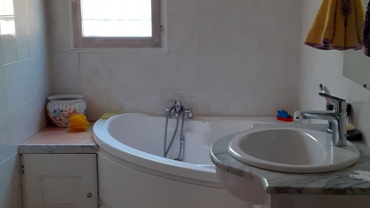 Photo of Bathroom in La Roquebrussanne