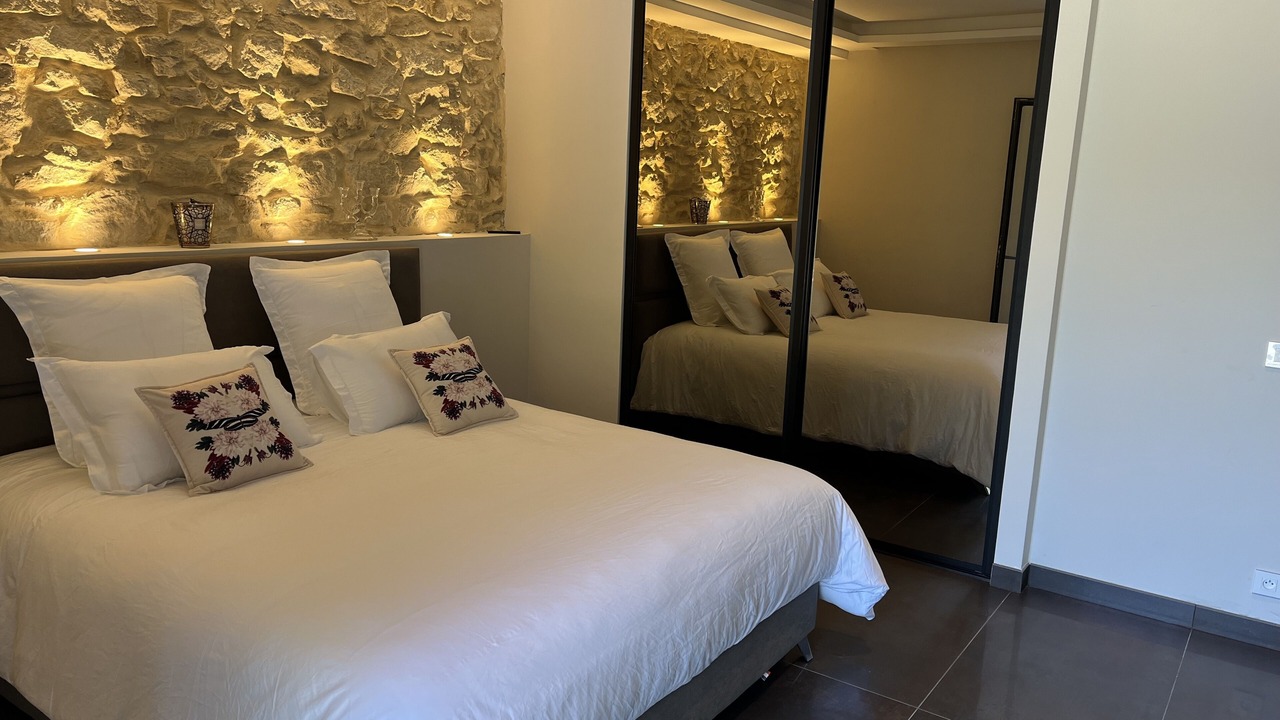 Photo of Bedroom in Caderousse