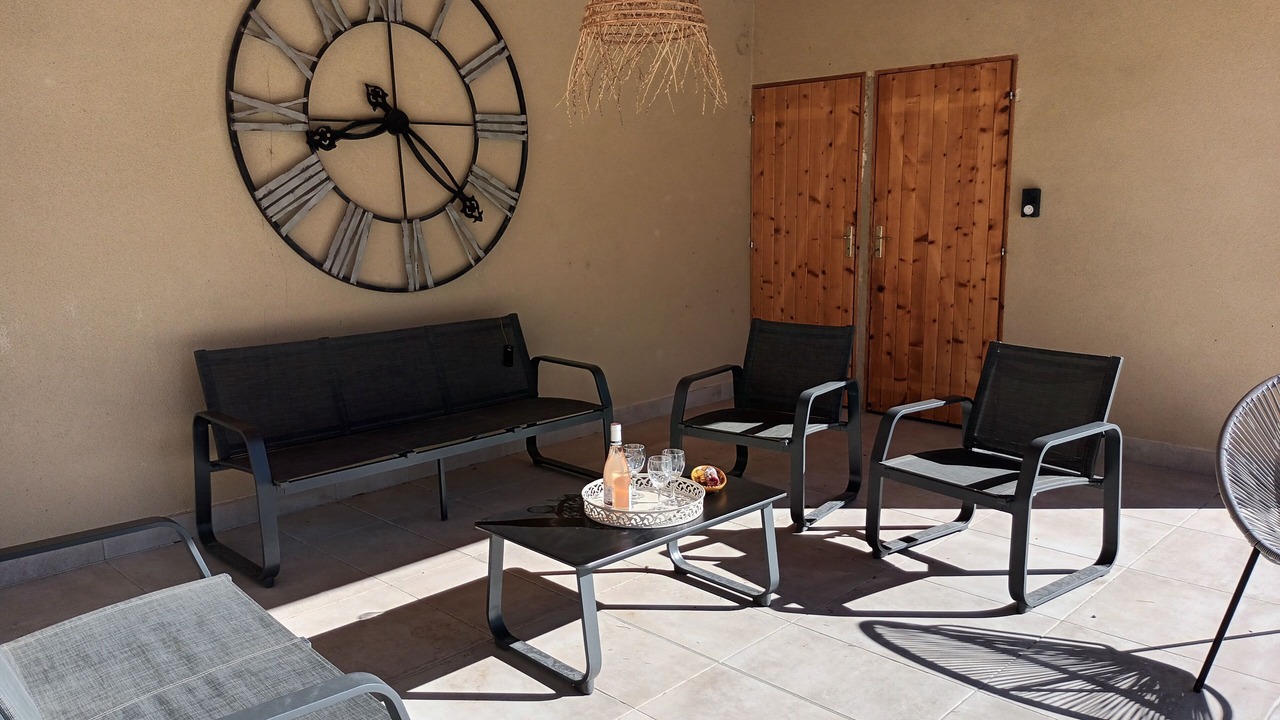 Photo of Patio Balcony in Orange