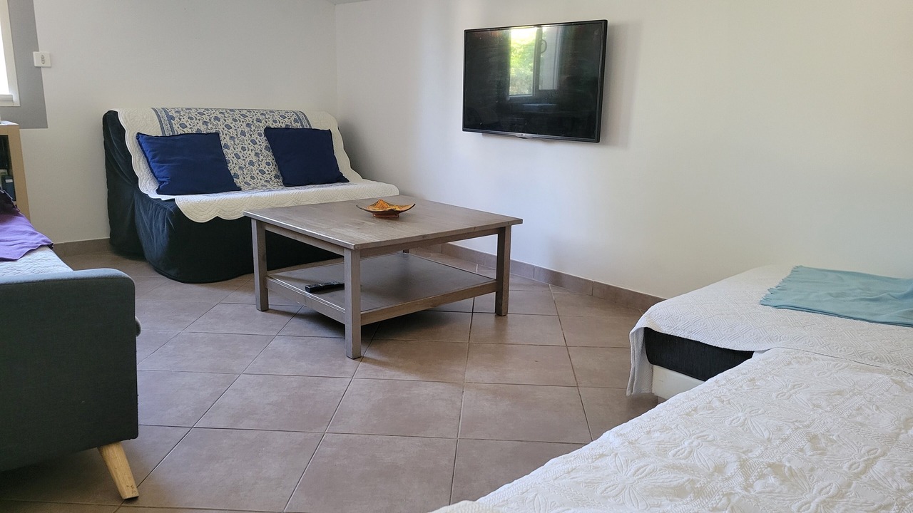 Photo of Bedroom in Raphele-les-Arles