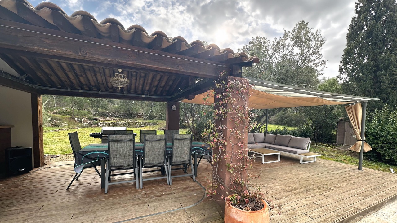 Photo of Outdoor in Cuers
