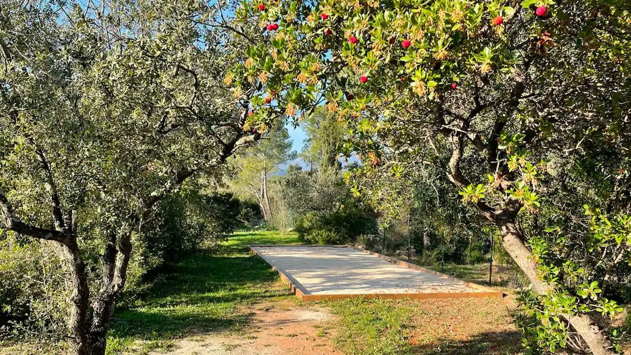 Photo of Outdoor in Cuers