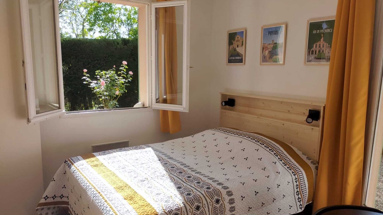 Photo of Bedroom in Pertuis