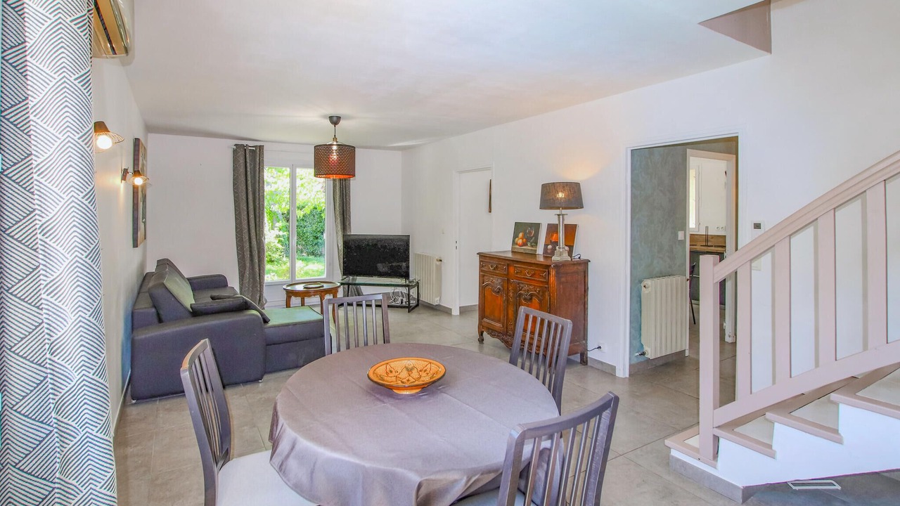Photo of Bedroom in Montfavet