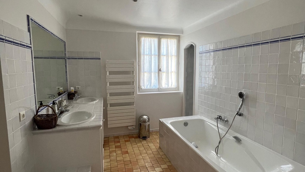 Photo of Bathroom in Aups