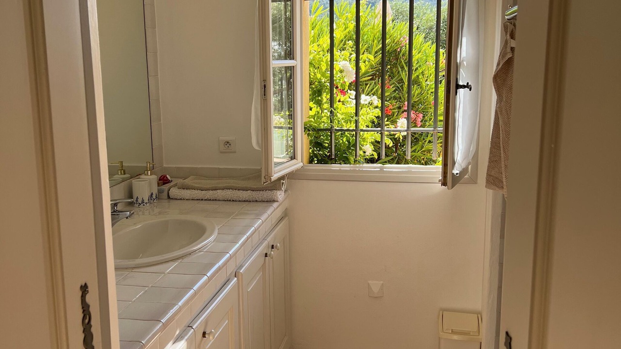 Photo of Bathroom in Aups