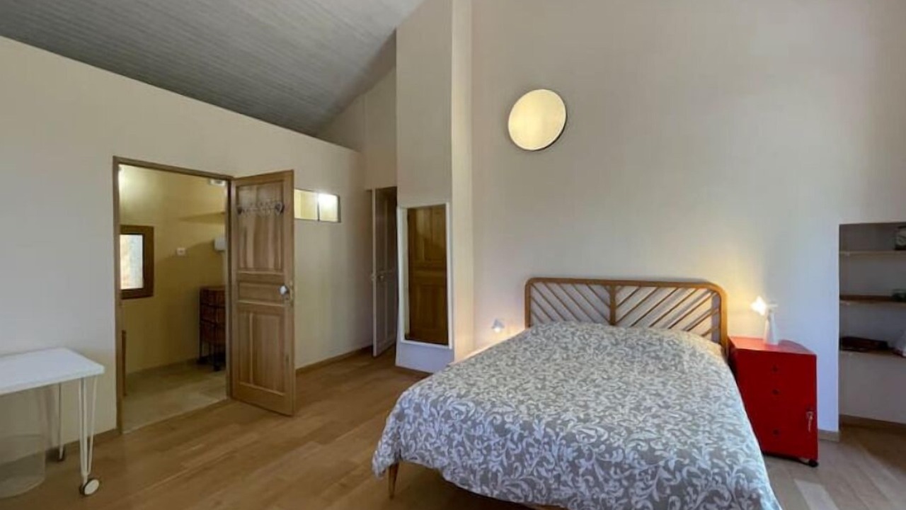 Photo of Bedroom in Bedarrides
