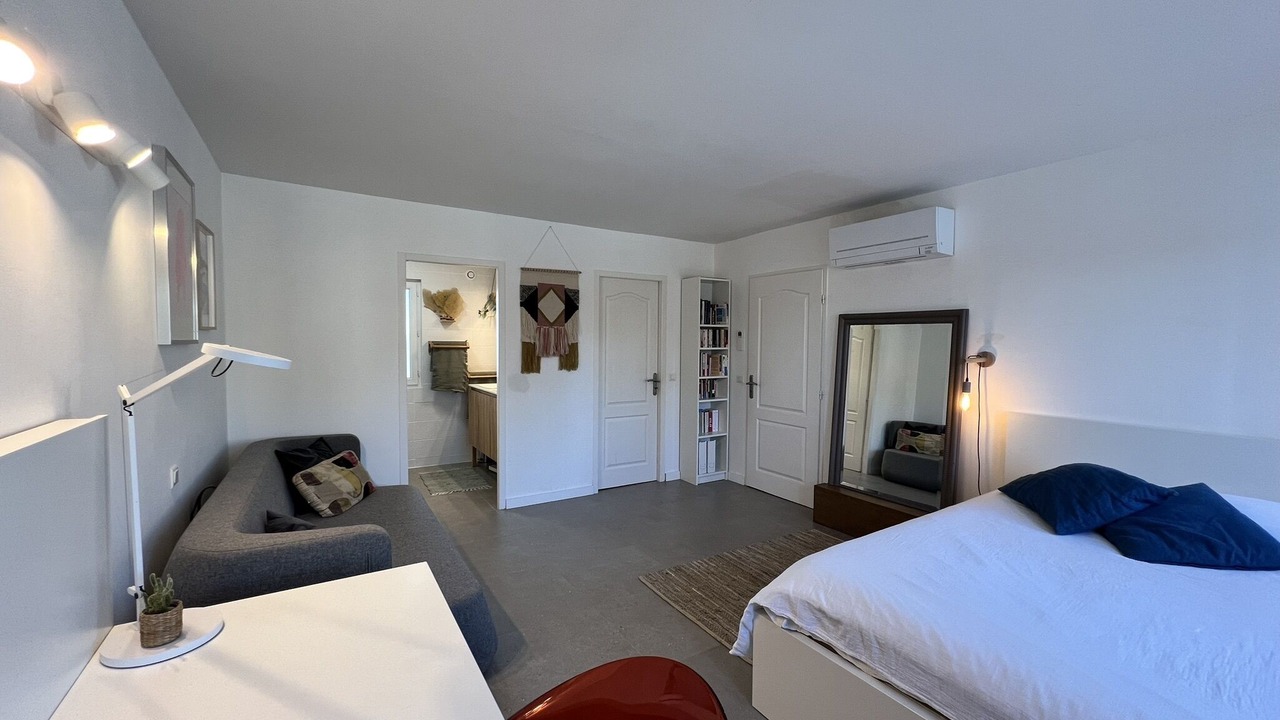 Photo of Bedroom in La Cadiere-d'Azur