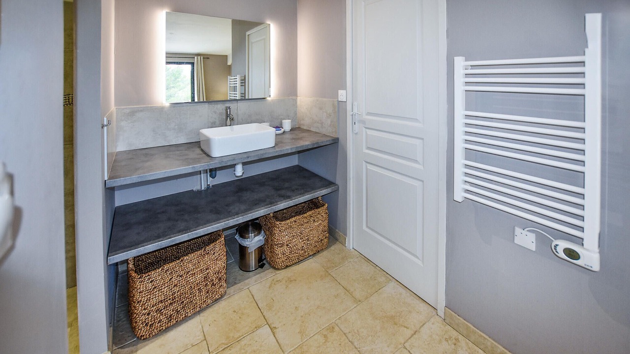 Photo of Bathroom in La Roque-sur-Pernes