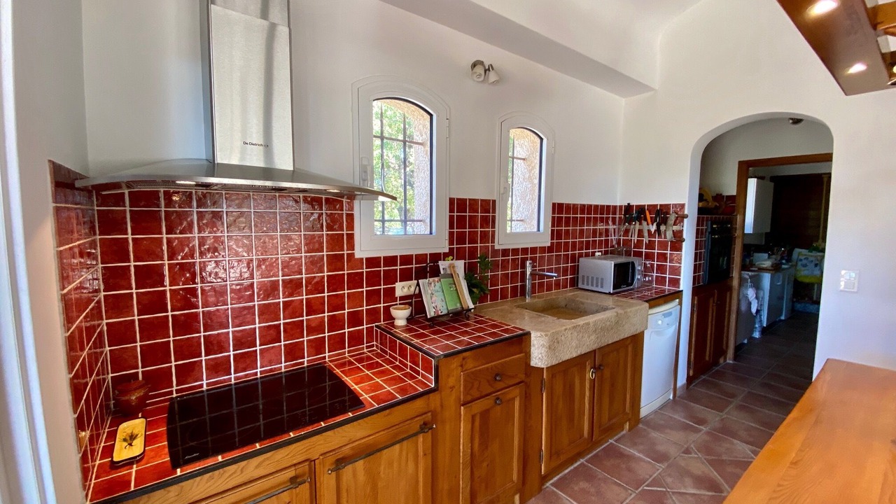 Photo of Kitchen in Regusse