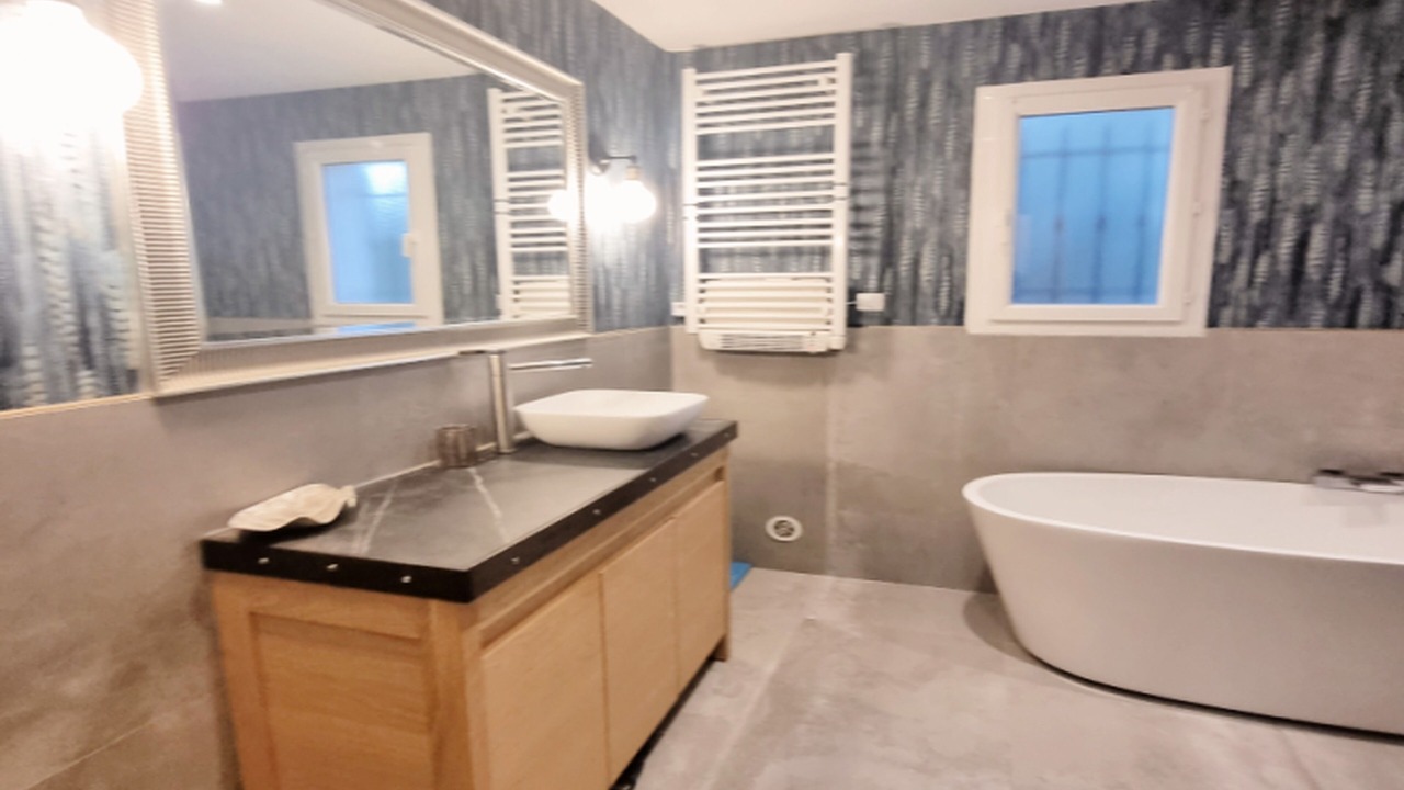 Photo of Bathroom in Pierrevert