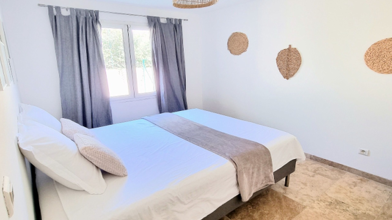 Photo of Bedroom in Pierrevert