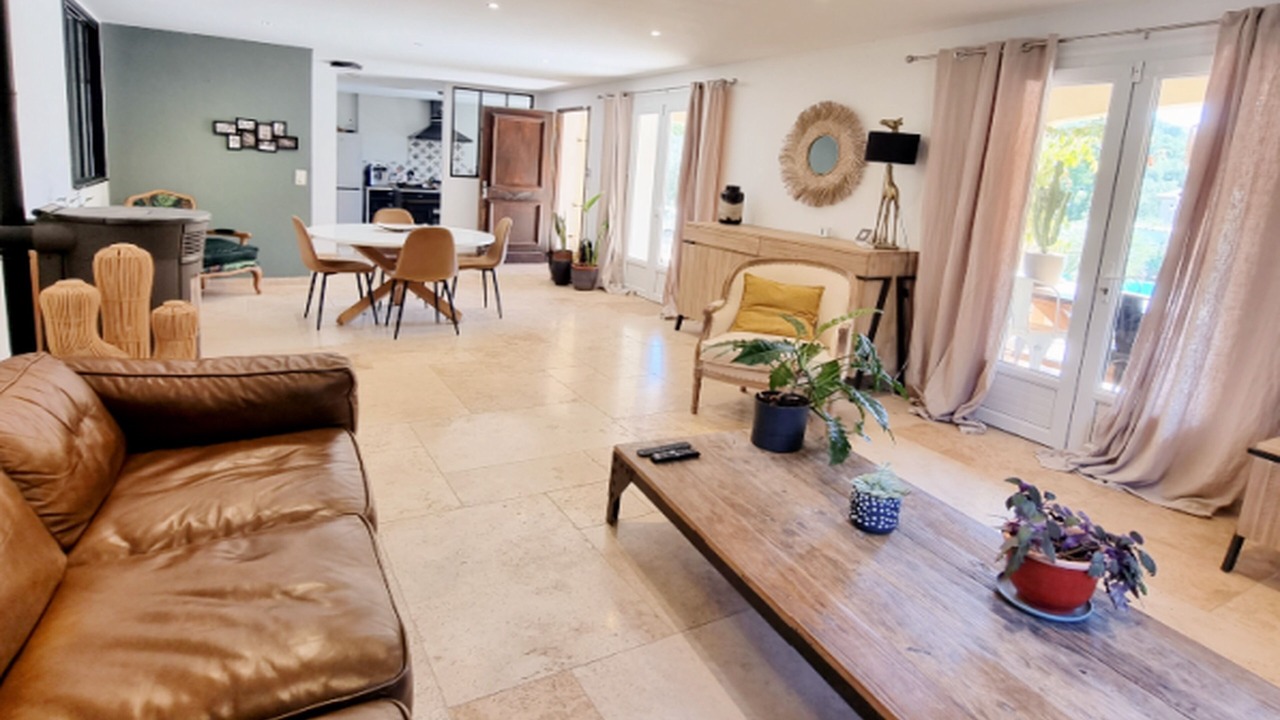 Photo of Livingroom in Pierrevert
