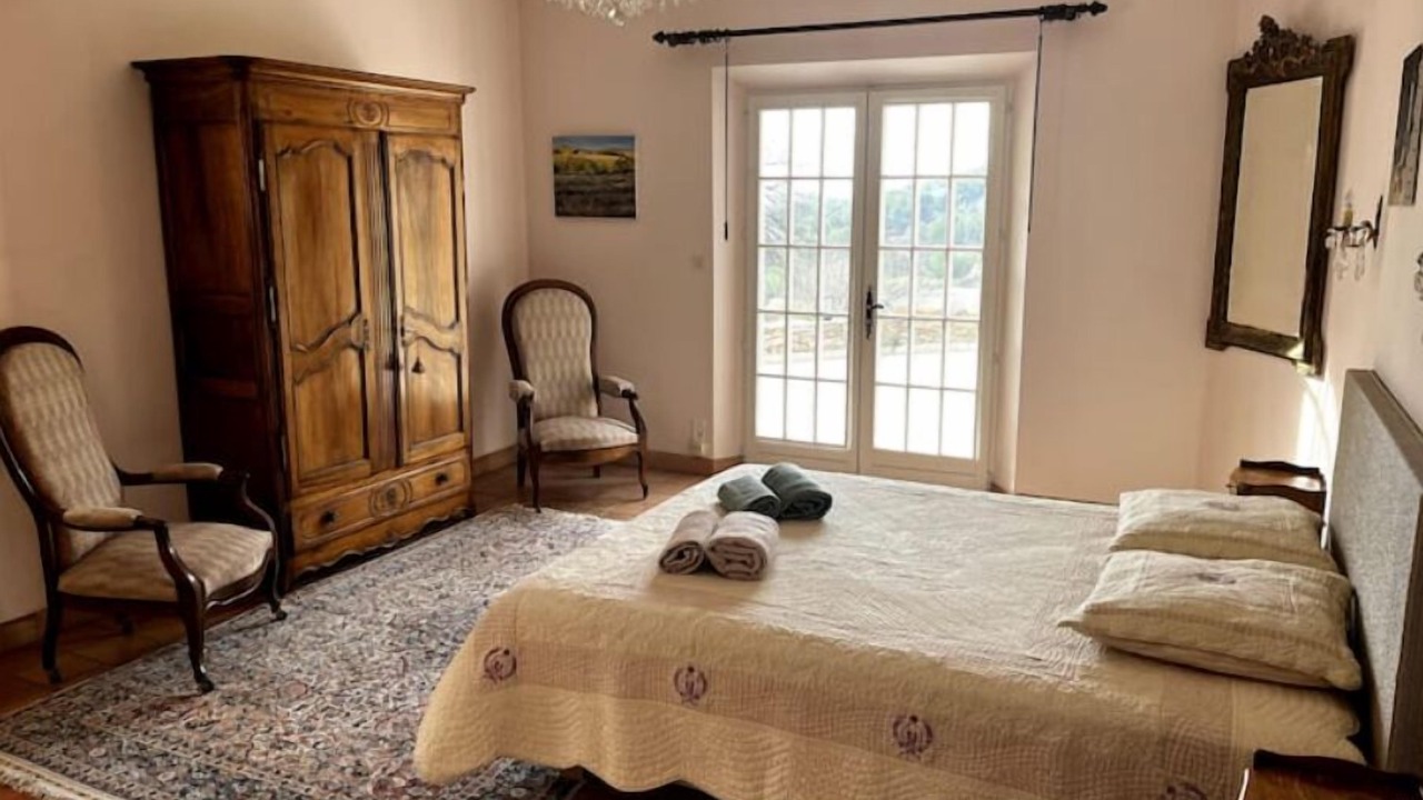 Photo of Bedroom in Eguilles
