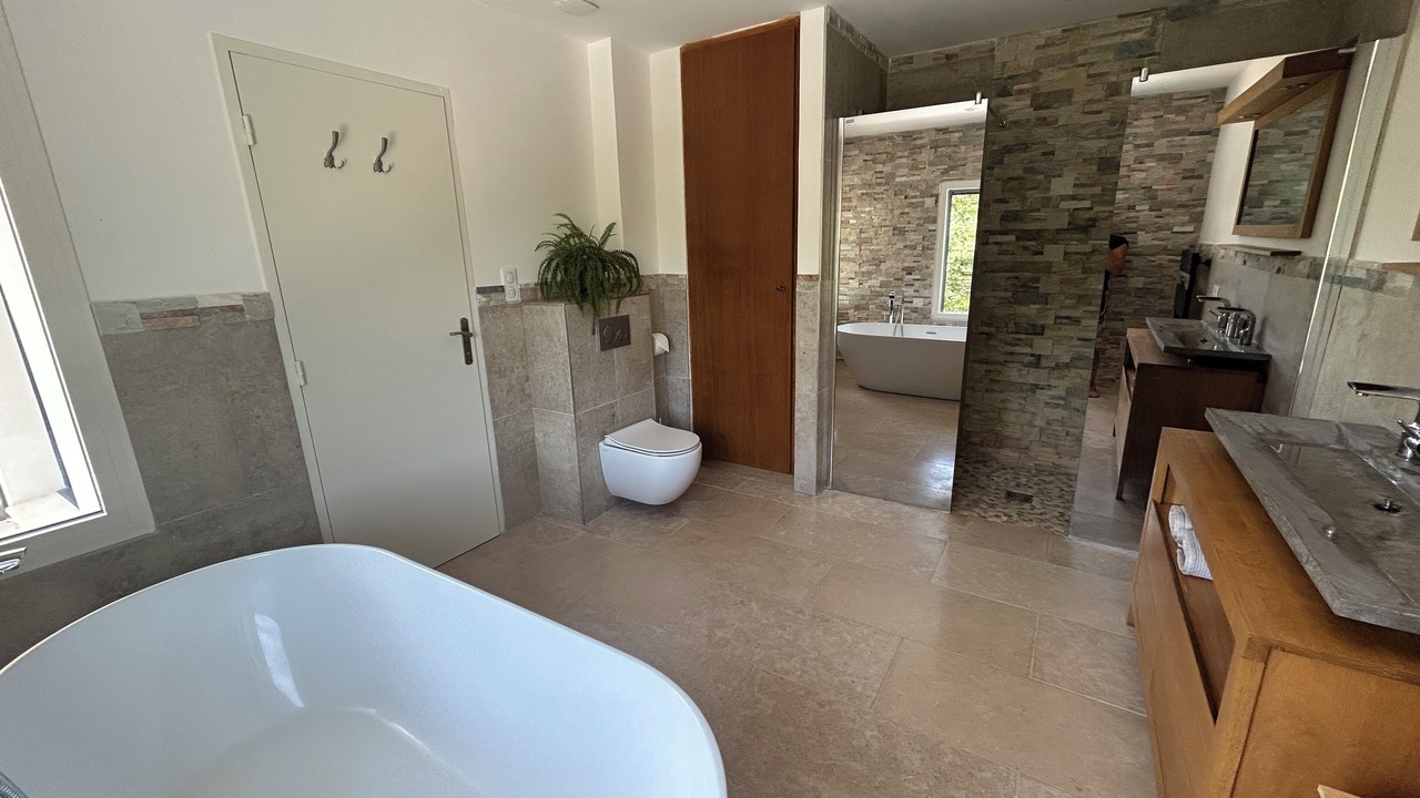 Photo of Bathroom in Vaison-la-Romaine