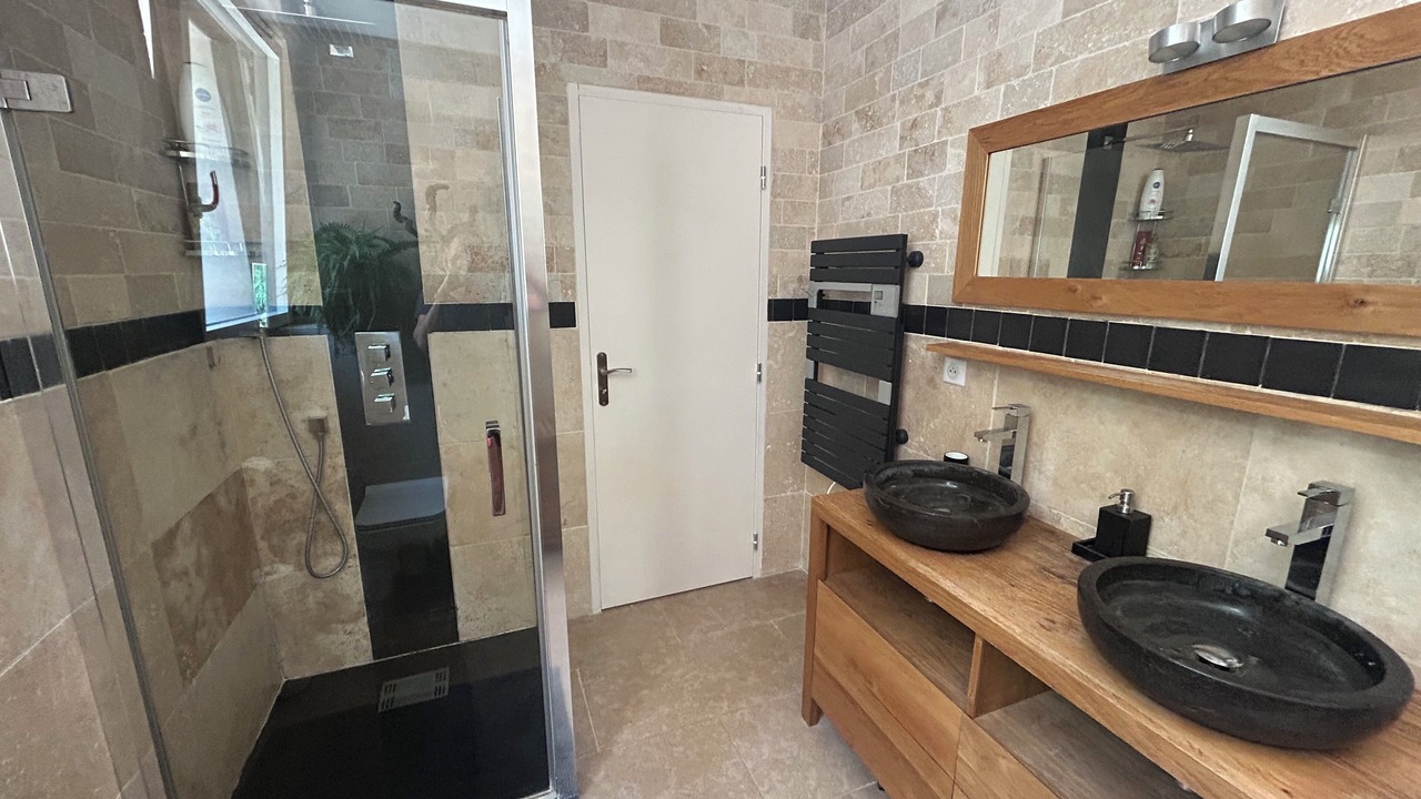 Photo of Bathroom in Vaison-la-Romaine