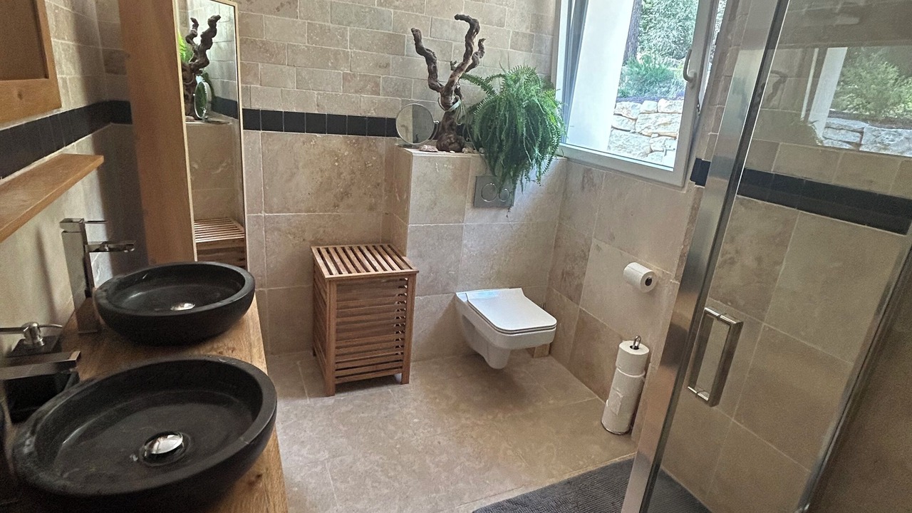 Photo of Bathroom in Vaison-la-Romaine