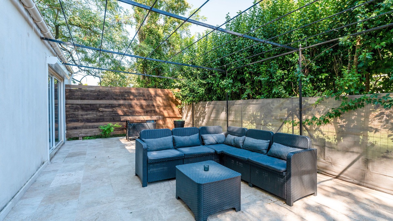 Photo of Patio Balcony in Caderousse
