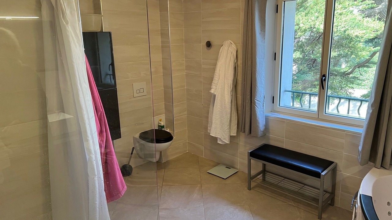 Photo of Bathroom in Le Mourillon