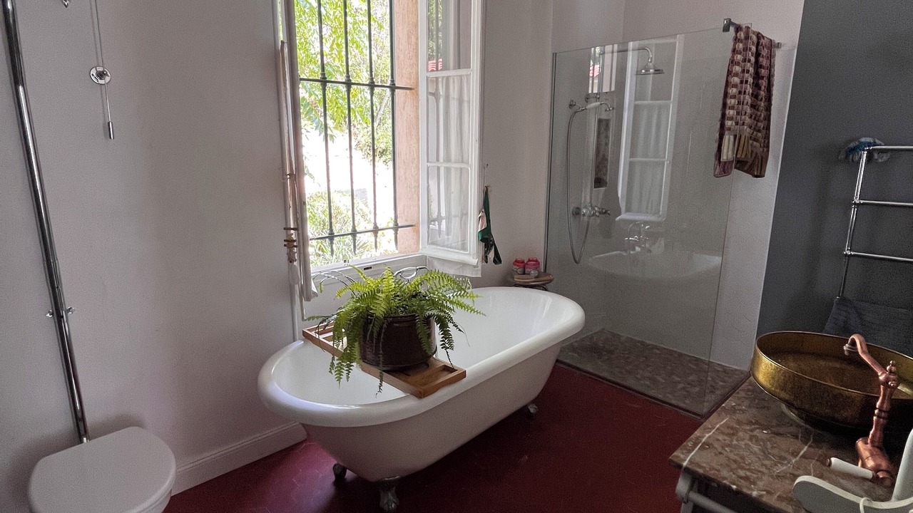 Photo of Bathroom in Saint-Chamas