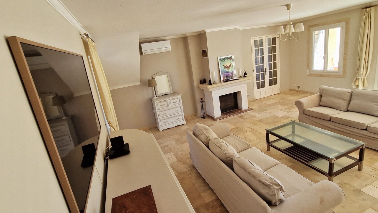 Photo of Livingroom in Cuers