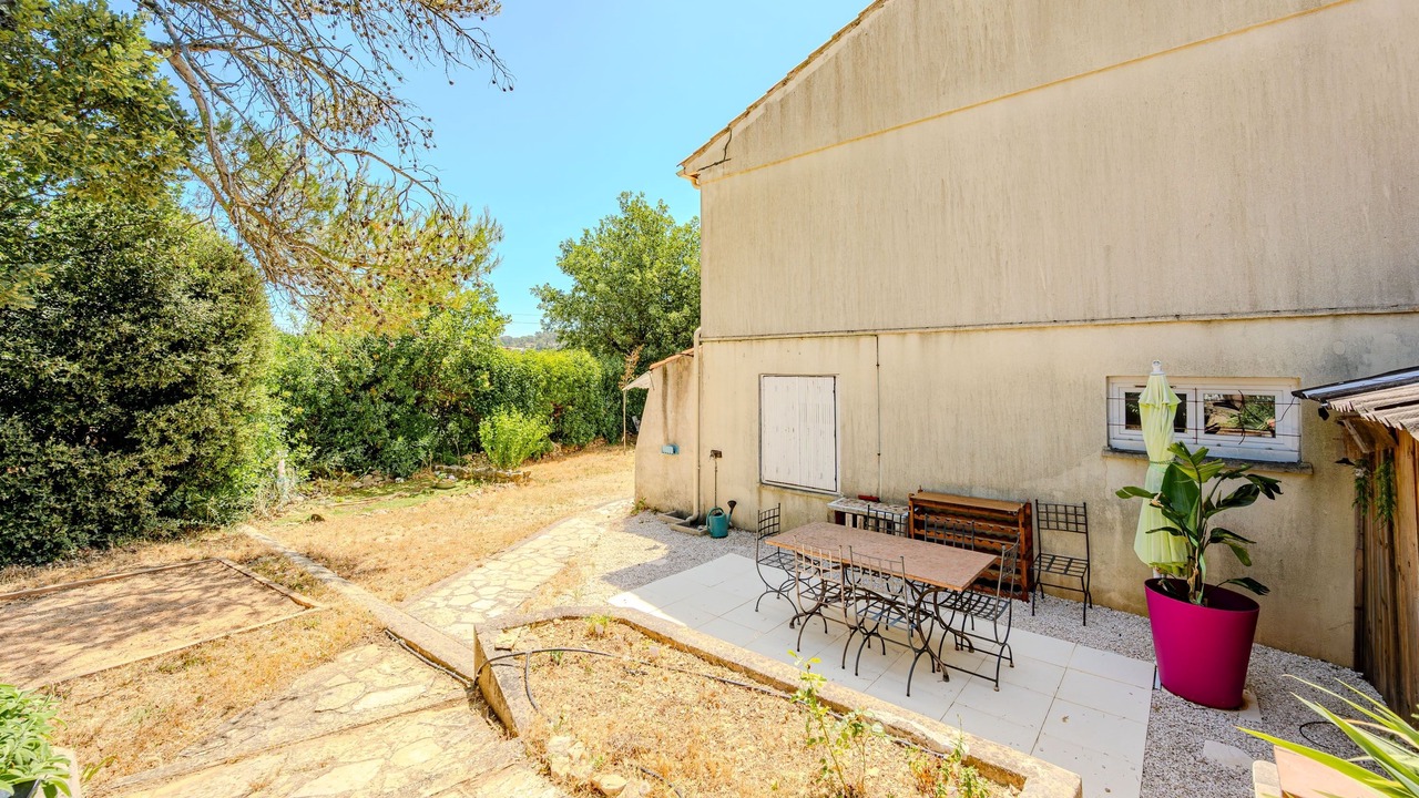 Photo of Outdoor in Gareoult