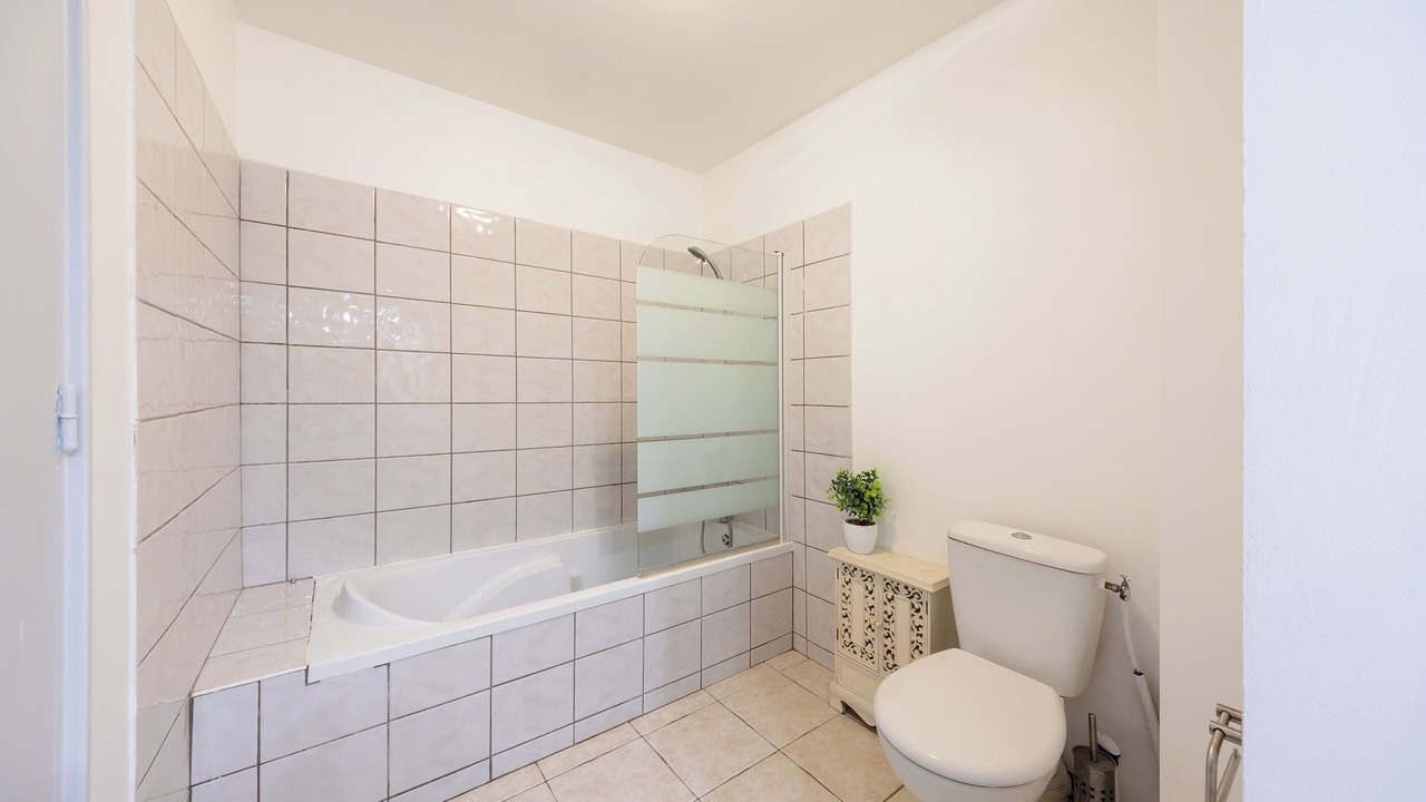 Photo of Bathroom in Port-de-Bouc