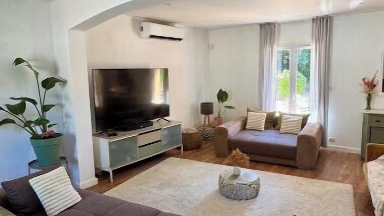 Photo of Livingroom in Saint-Menet
