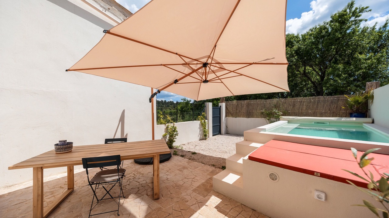 Photo of Outdoor in Est
