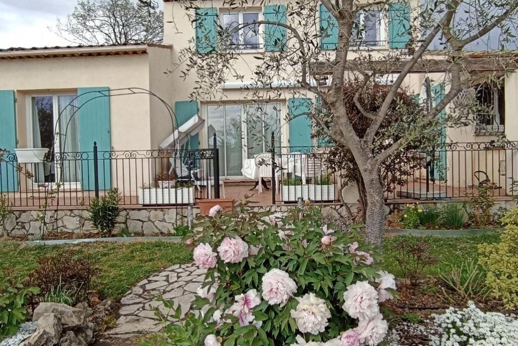 Photo of Patio Balcony in Saint-Cezaire-sur-Siagne