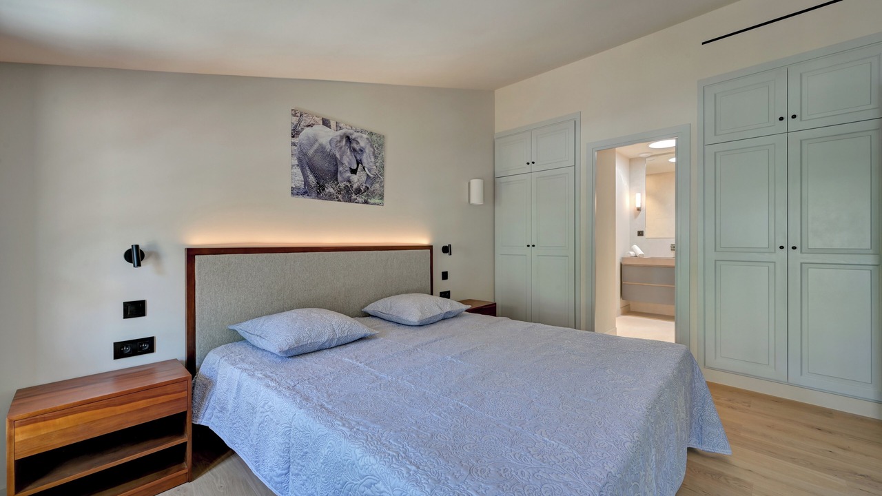 Photo of Bedroom in Entrecasteaux