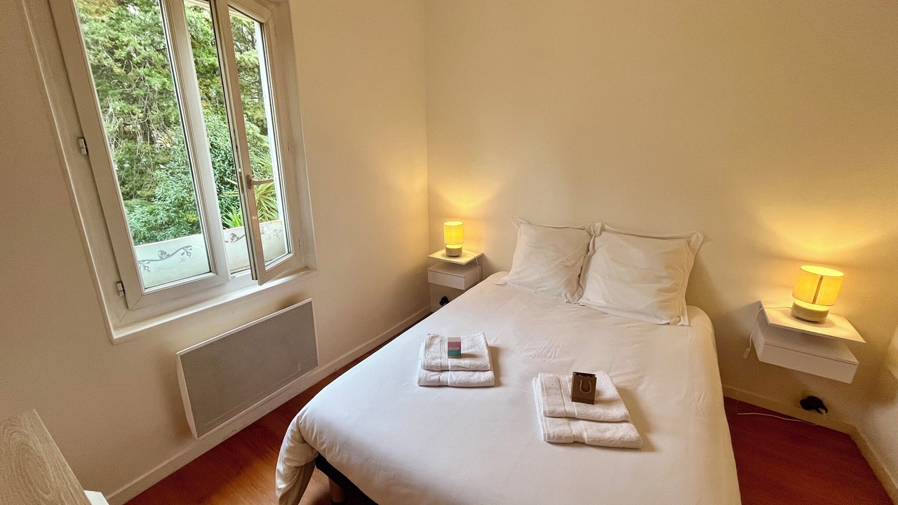 Photo of Bedroom in Hyeres City Centre