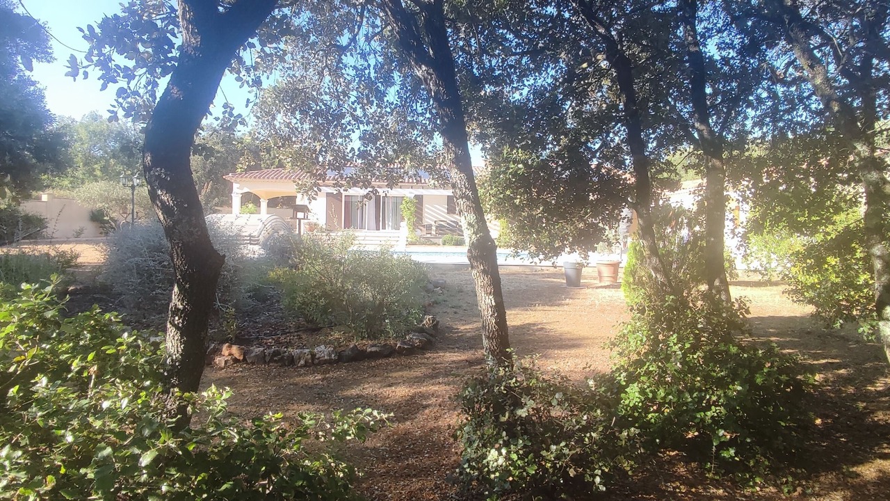 Photo of Outdoor in Regusse