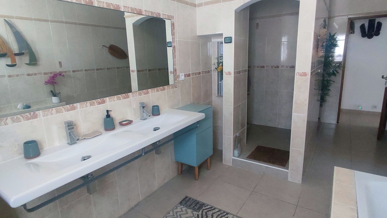 Photo of Bathroom in Regusse