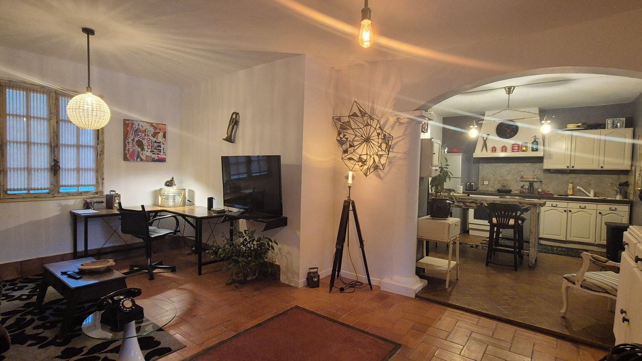 Photo of Livingroom in Faucon