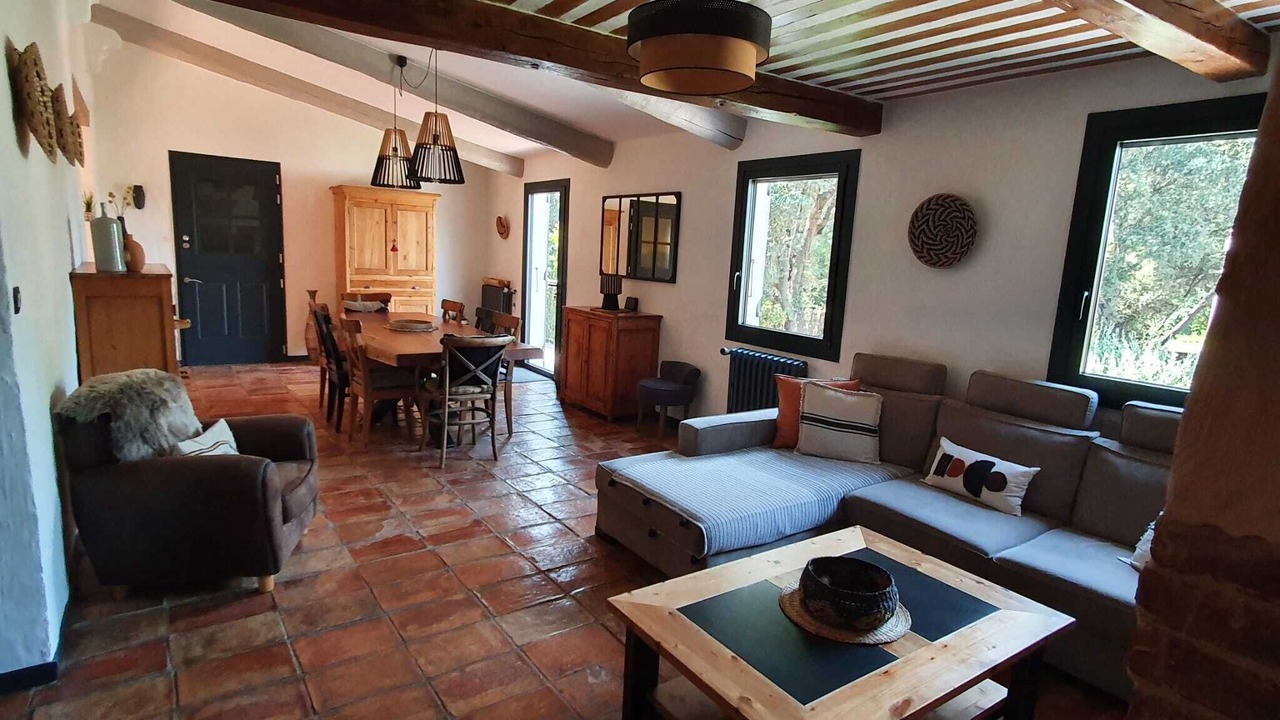 Photo of Livingroom in Puget