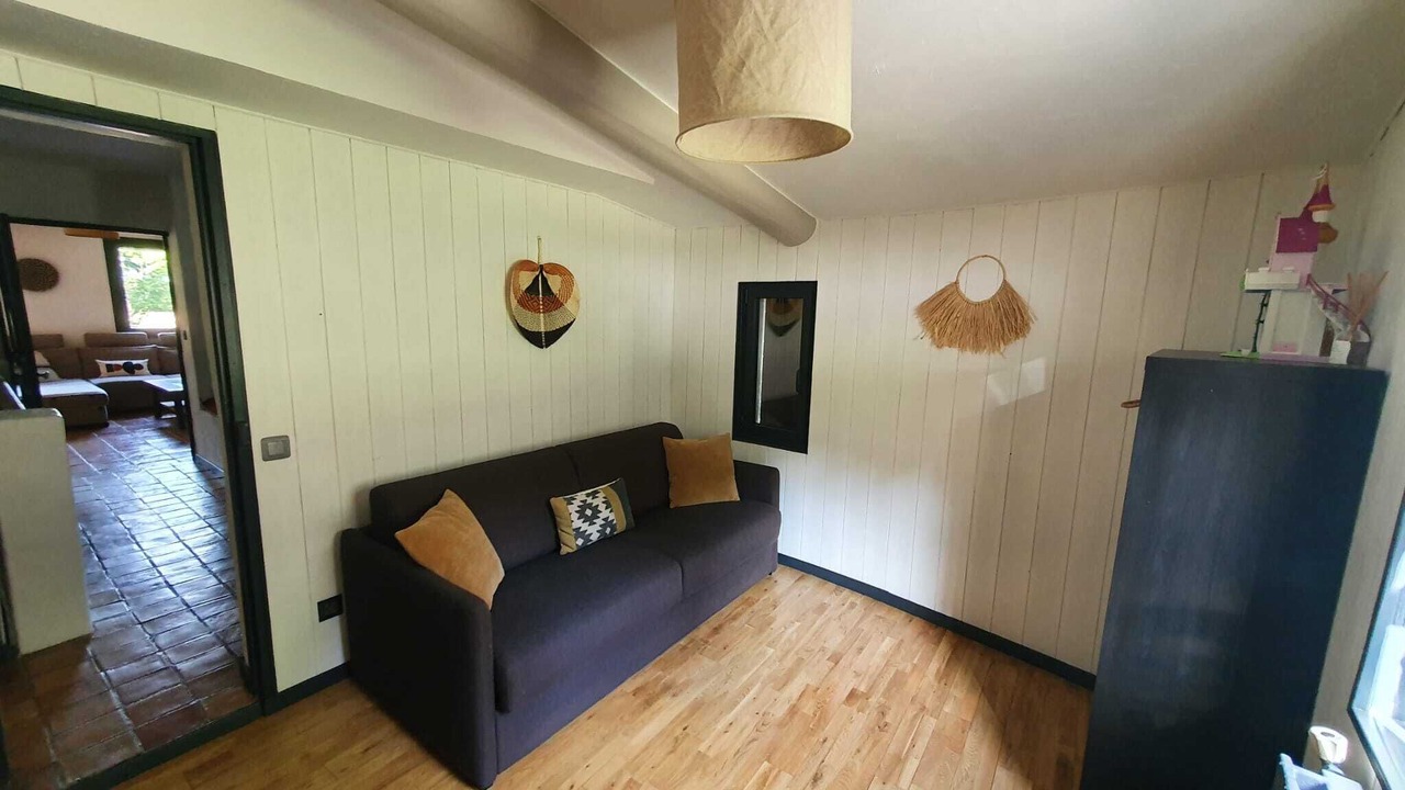Photo of Livingroom in Puget