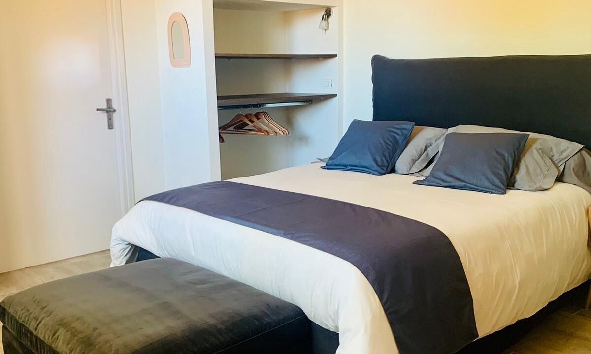 Photo of Bedroom in Simiane-la-Rotonde