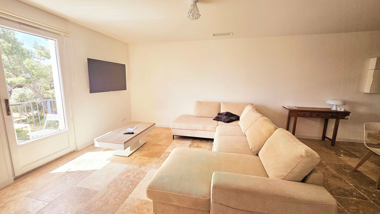 Photo of Livingroom in Pelissanne